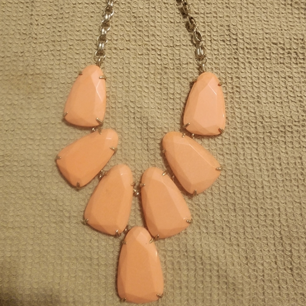 Coral kendra scott harlow necklace